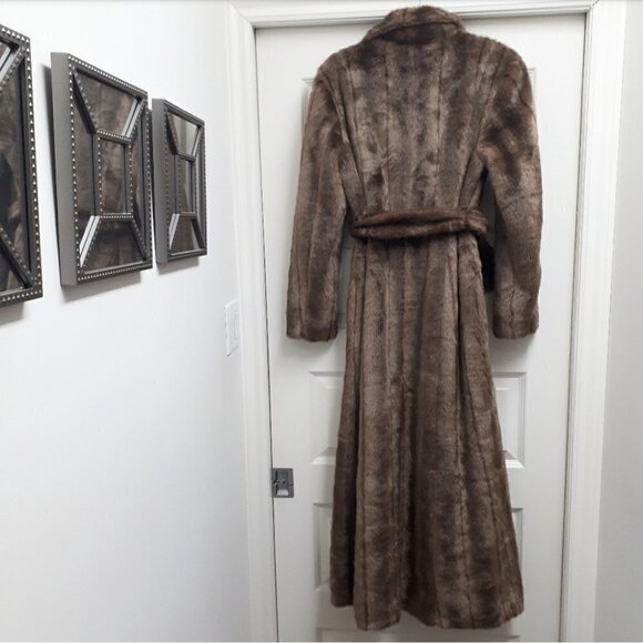 victoria SECRET MODA INTERNATIONAL FAUX FUR COAT - Picture 4 of 4